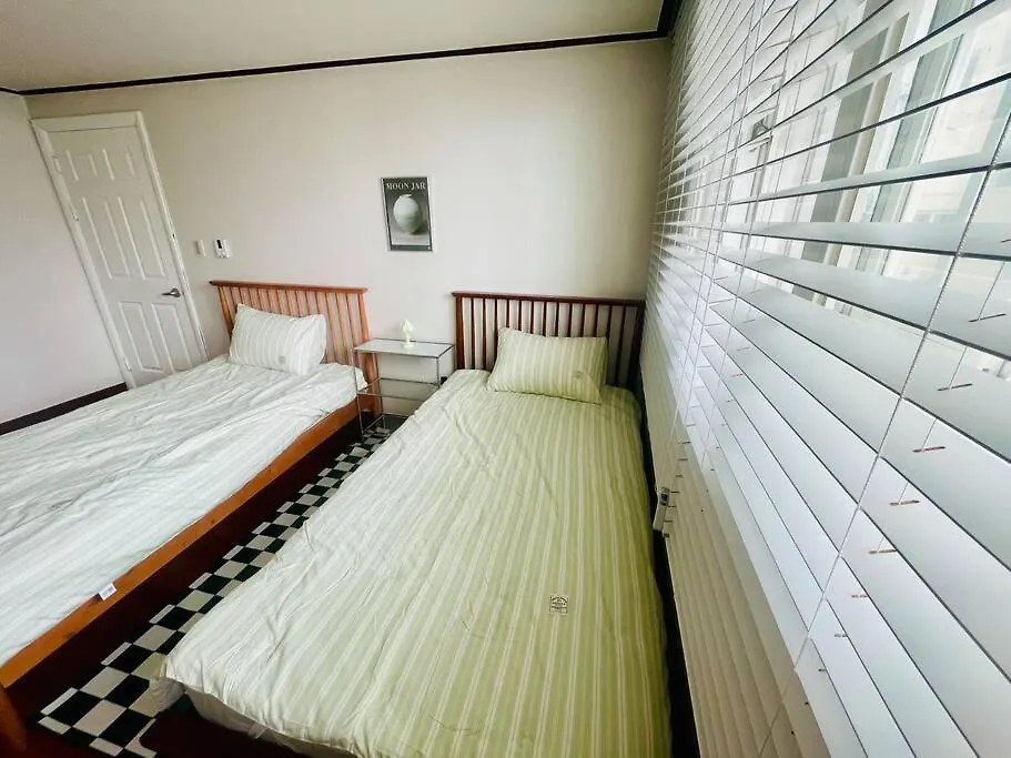 The Biggest Three Bedroom In Hongdae, Sinchon, Yonsei Seoul 0*,